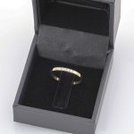 Anillo cinquillo de oro amarillo 18k/750 con 0,06 ct. de diamantes.-Adamas Ibérica.