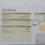 Anillo solitario de oro blanco 750 con diamante talla princesa de 0,50 ct. certificado por GIA.-Adamas Ibérica.