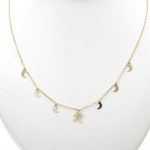 Cadena de oro amarillo de 9k con 6 lunas y un kanji como pieza central. Diseño personalizado Alejandro